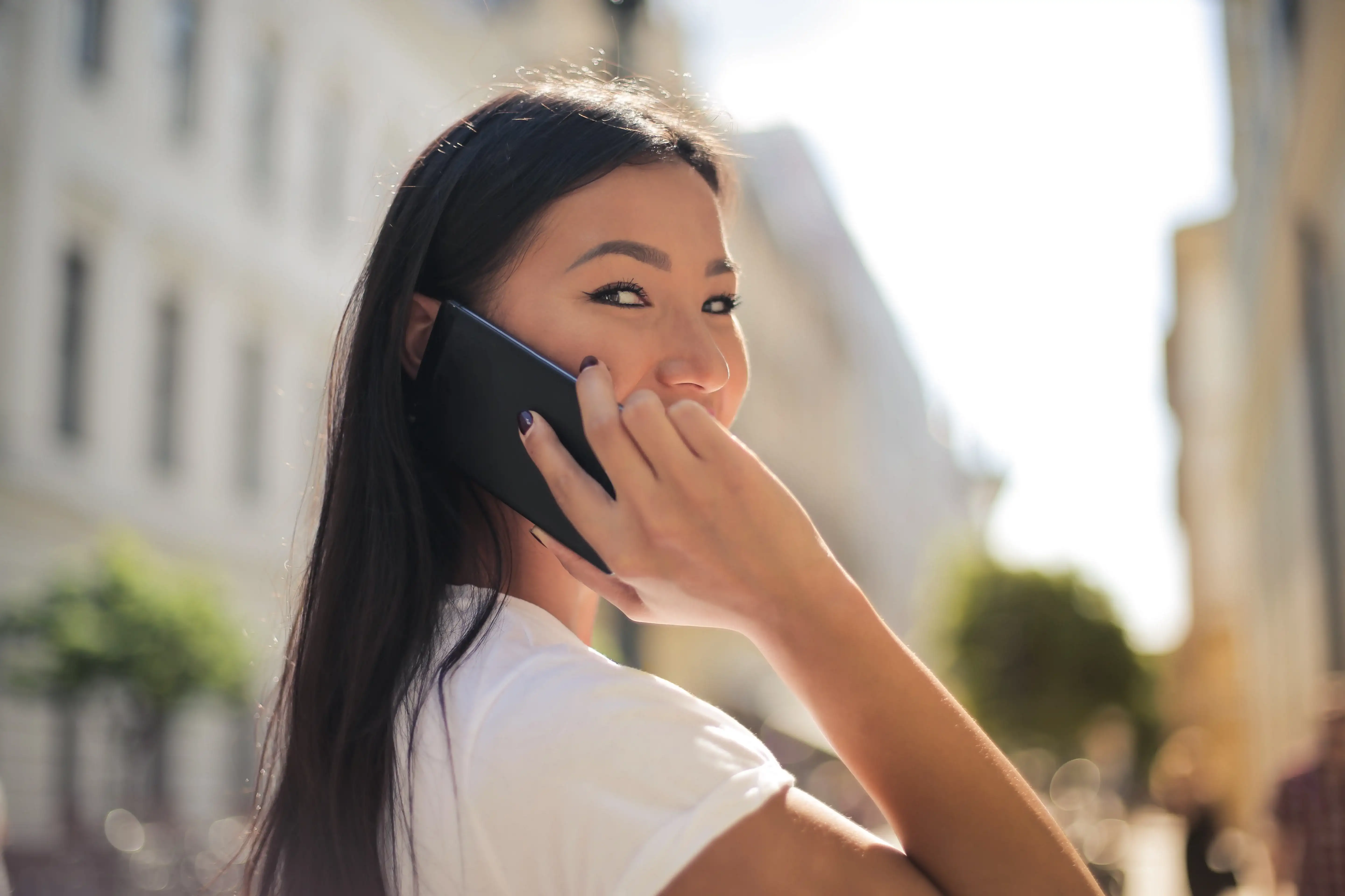 Cold Calling vs. Outbound Calling - What's the Difference?